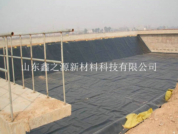 沼氣池黑膜鋪裝前有哪些準備工作進行中？