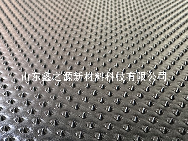 駐點(diǎn)土工膜厚度生產(chǎn)技巧：精準(zhǔn)控制，高效產(chǎn)出