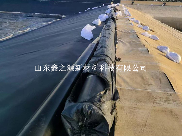 魚塘防滲膜延伸率為何不穩(wěn)定？這些原因要弄清