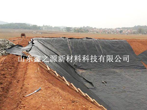 油田防滲膜的施工鋪設(shè)如何進(jìn)行精確焊接？