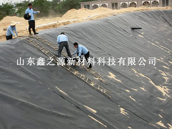 氧化塘防滲膜褶皺處理：輕松恢復平整的藝術(shù)